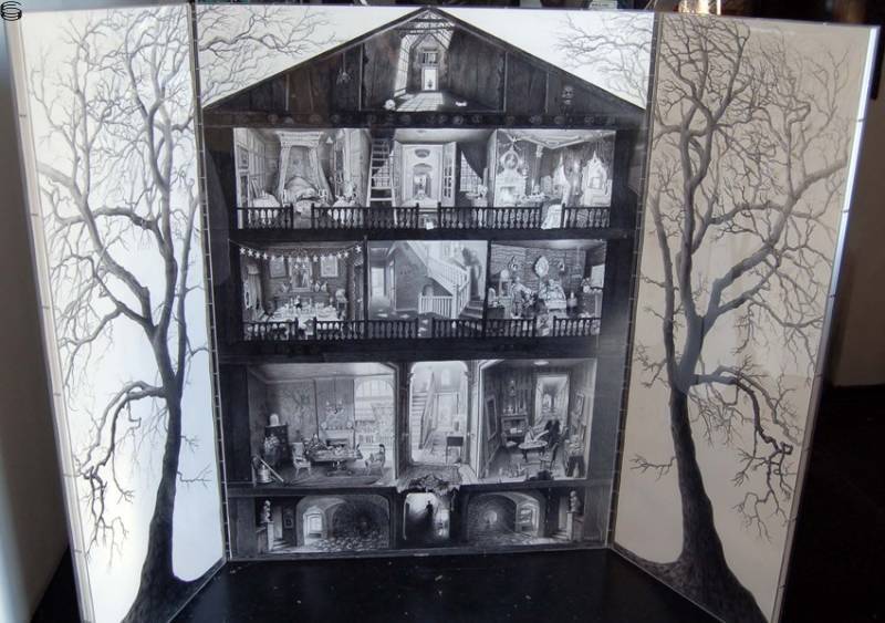 Haunted Doll's House
