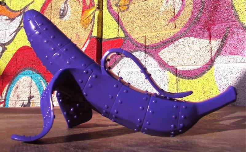 Frank Kozik - Mecha Banana 11 - Purple Edition