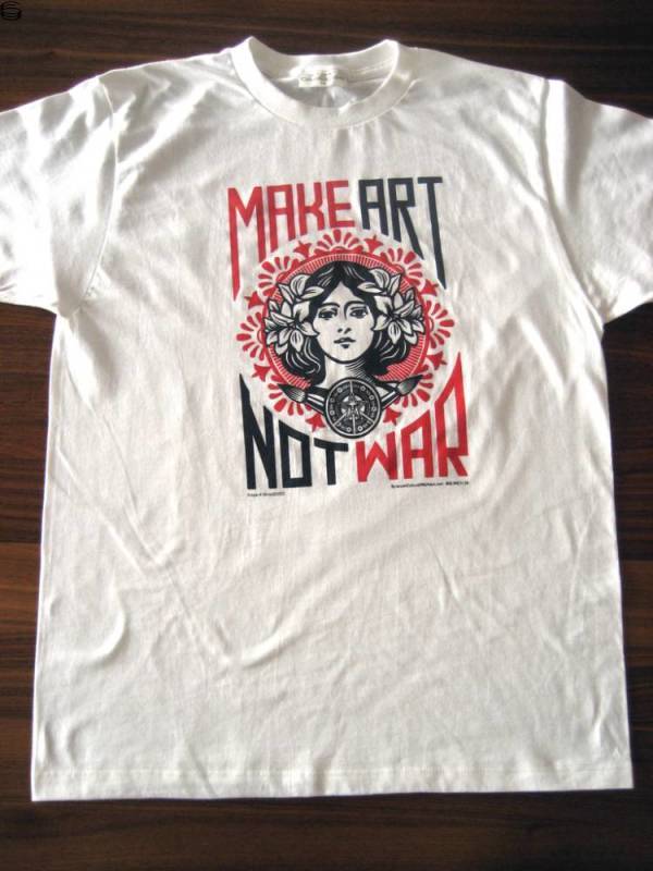 Shepard Fairey - Peace Girl - T-Shirt Edition