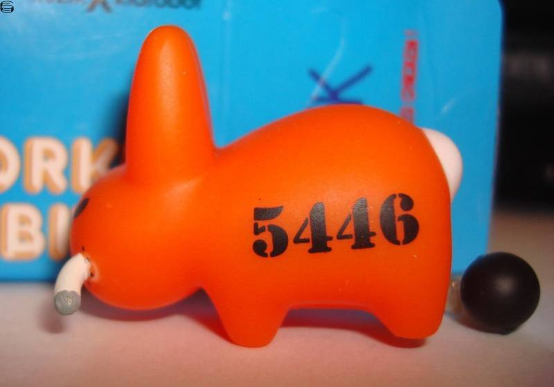 Frank Kozik - Smorkin' Labbit Series 5 - Convict Edition