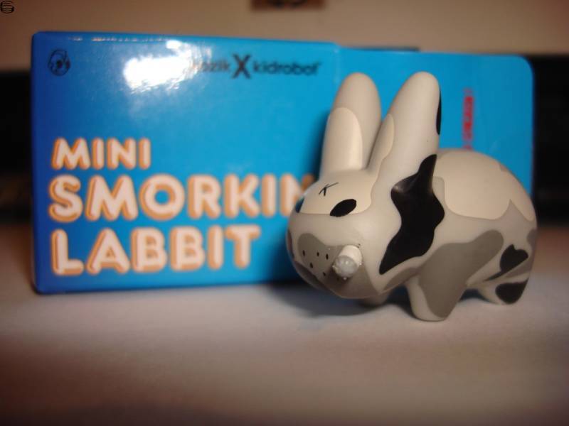 Frank Kozik - Smorkin' Labbit Series 5 - Winter Camo Edition