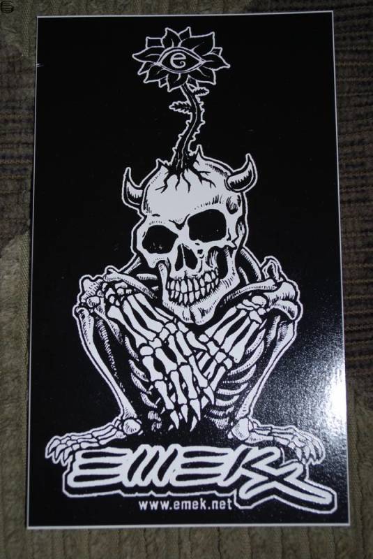 Emek - Crouching Skeleton 05 - Sticker Edition