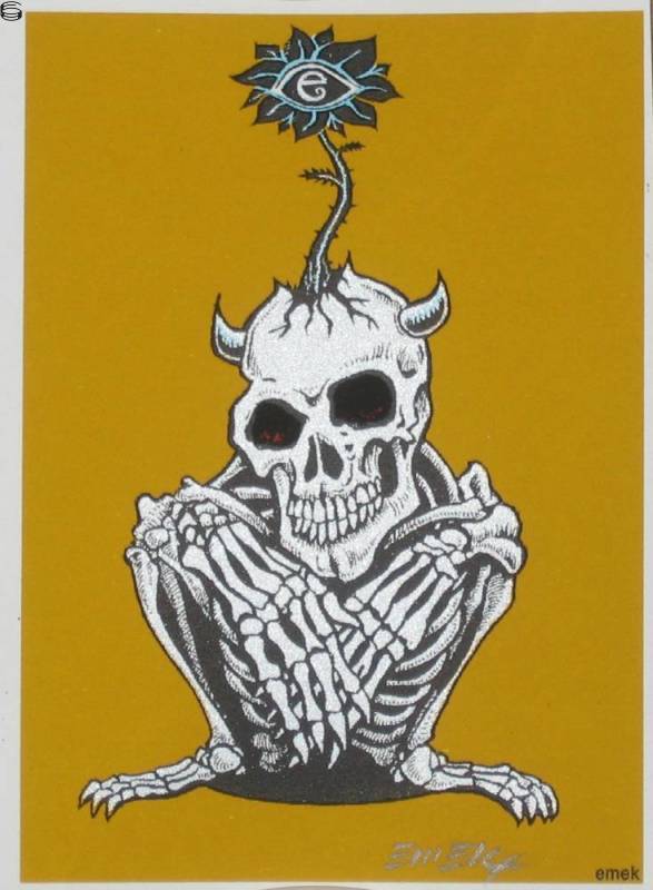 Emek - Crouching Skeleton 05 - Yellow/White Metallic Edition