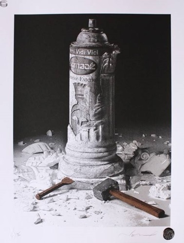 Corinthian Spray Column