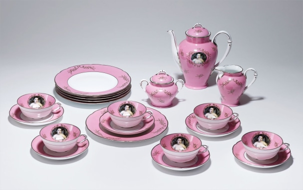 Madame de pompadour (nee Poisson) tea set