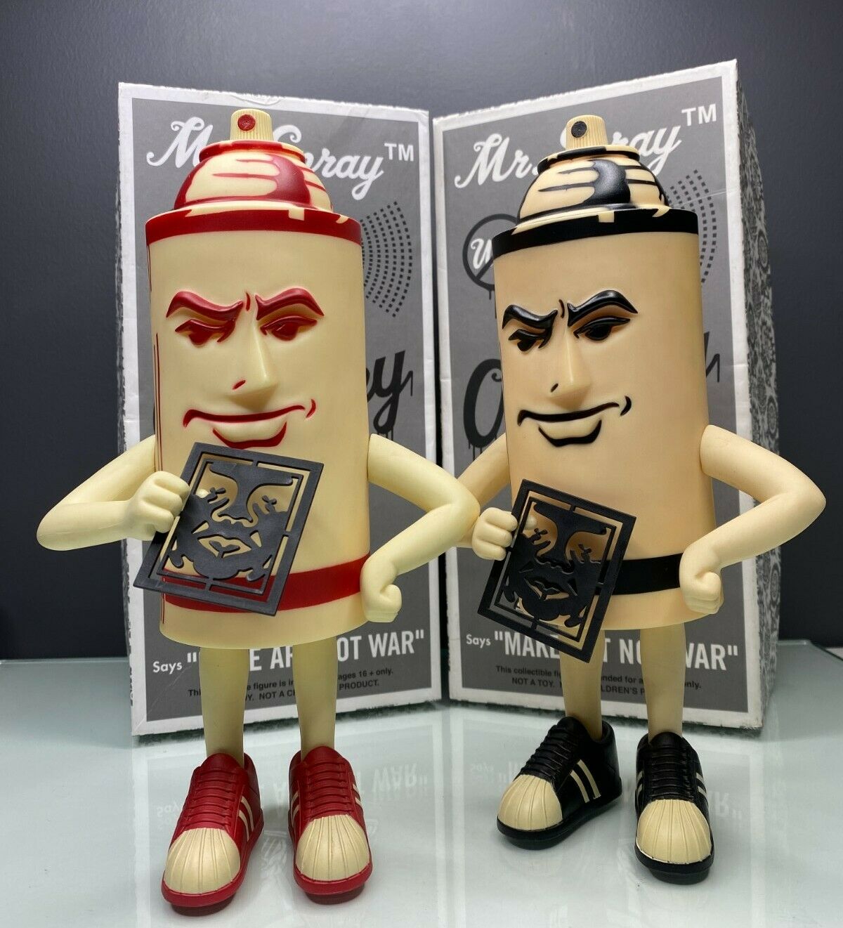 Mr Spray by Shepard Fairey | DogStreets